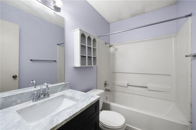 1200-1202 E 25th Terrace, Lawrence, KS 66046