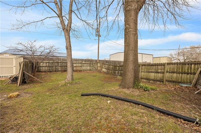 1200-1202 E 25th Terrace, Lawrence, KS 66046