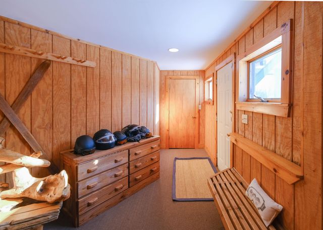 306 Hedgehog Hill Road N, Mount Holly, VT 05758