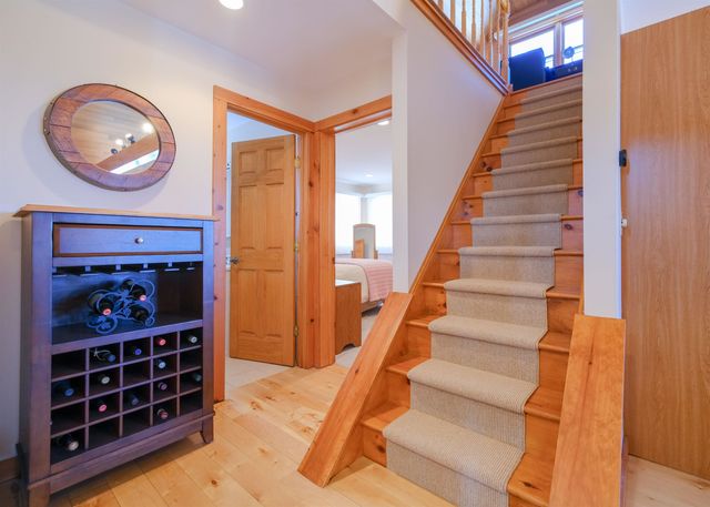 306 Hedgehog Hill Road N, Mount Holly, VT 05758