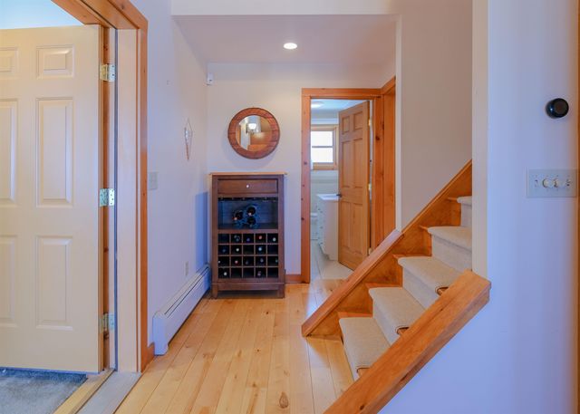 306 Hedgehog Hill Road N, Mount Holly, VT 05758