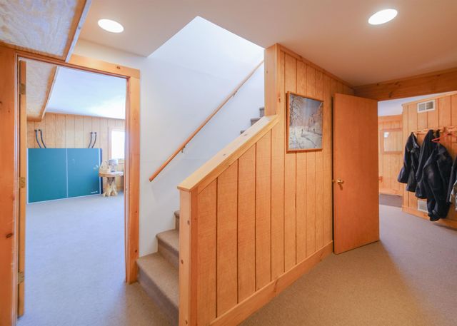 306 Hedgehog Hill Road N, Mount Holly, VT 05758