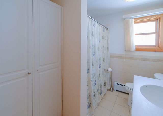 306 Hedgehog Hill Road N, Mount Holly, VT 05758