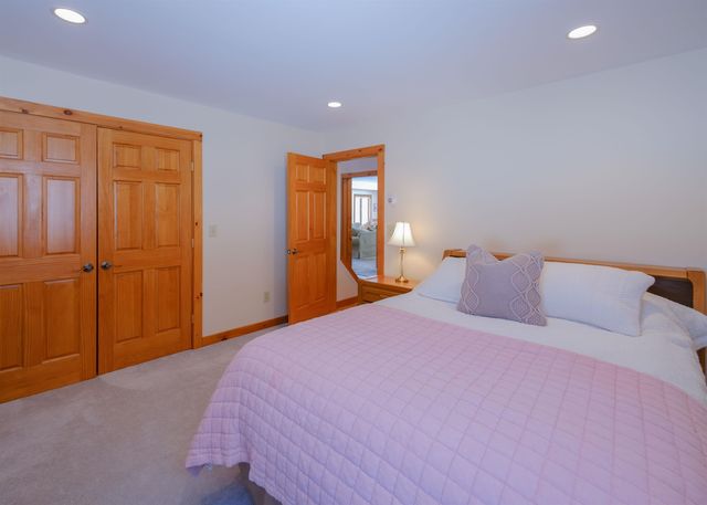 306 Hedgehog Hill Road N, Mount Holly, VT 05758