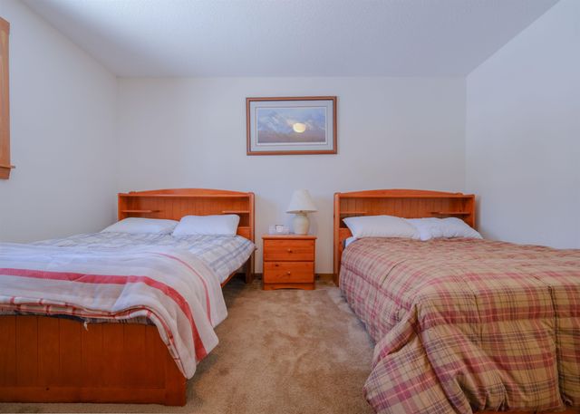 306 Hedgehog Hill Road N, Mount Holly, VT 05758