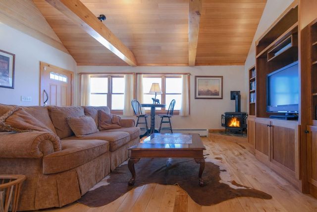 306 Hedgehog Hill Road N, Mount Holly, VT 05758