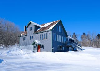 306 Hedgehog Hill Road N, Mount Holly, VT 05758