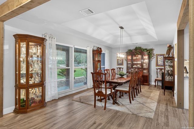 207 Zornia Dr., Castle Hills, TX 78213