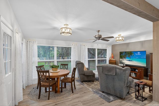 207 Zornia Dr., Castle Hills, TX 78213