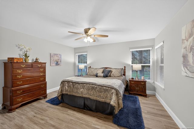 207 Zornia Dr., Castle Hills, TX 78213