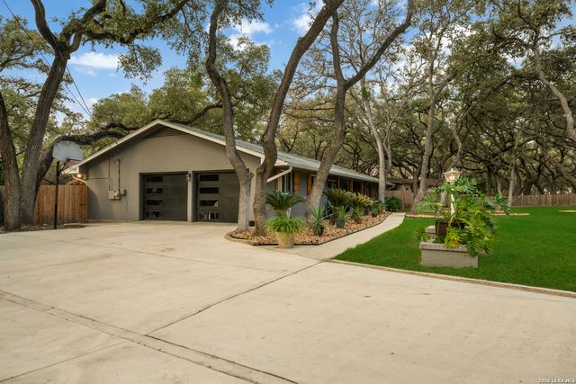 207 Zornia Dr., Castle Hills, TX 78213