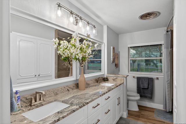 207 Zornia Dr., Castle Hills, TX 78213