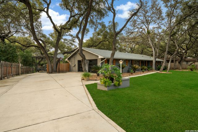 207 Zornia Dr., Castle Hills, TX 78213