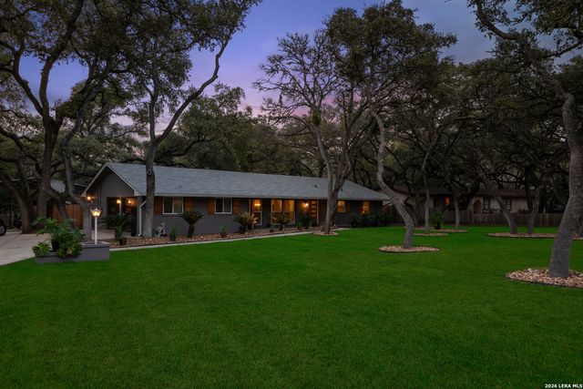 207 Zornia Dr., Castle Hills, TX 78213