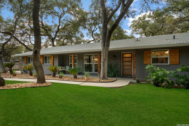 207 Zornia Dr., Castle Hills, TX 78213