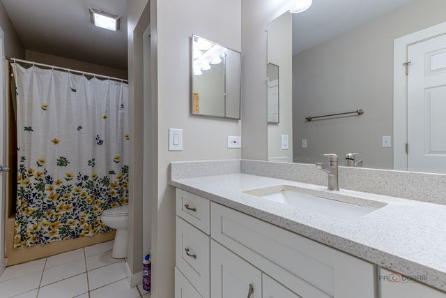1230 N Knollwood Drive, Palatine, IL 60067