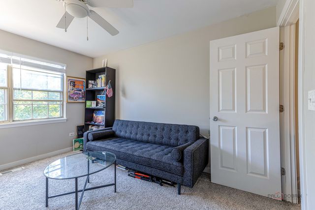 1230 N Knollwood Drive, Palatine, IL 60067