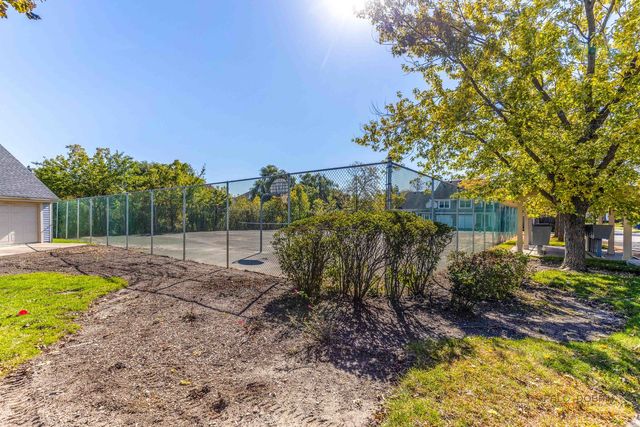 1230 N Knollwood Drive, Palatine, IL 60067