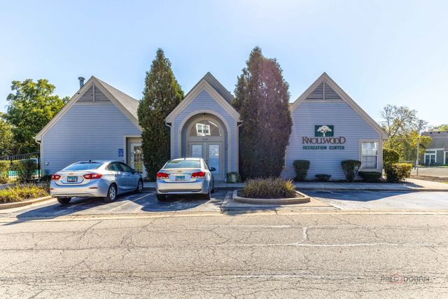 1230 N Knollwood Drive, Palatine, IL 60067