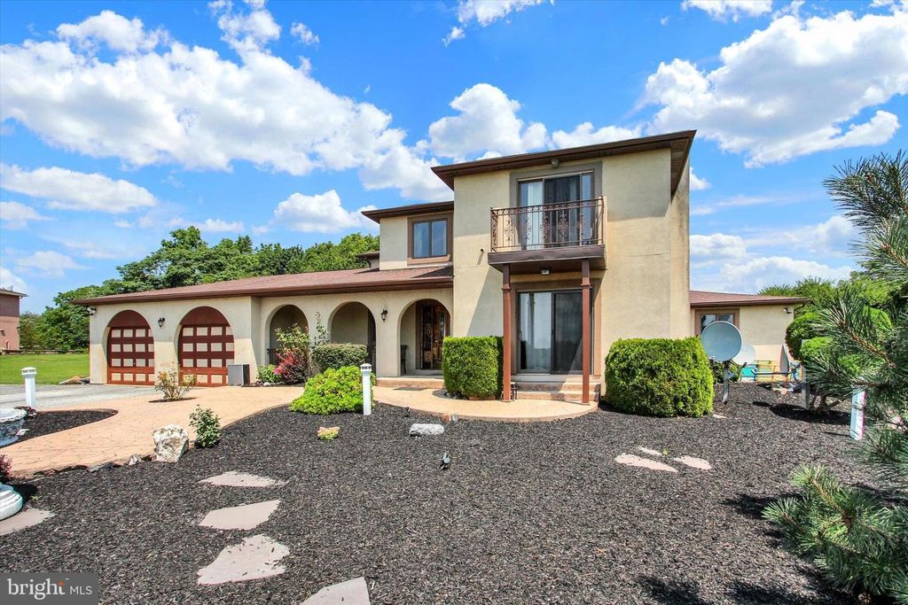 5297 LINCOLN HWY W, Thomasville, PA 17364