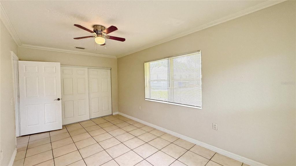 Image 12 of property listing at 3308 3RD AVENUE W, Bradenton, FL 34205