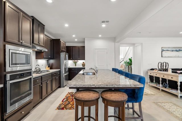 2413 Augusta Ave, Tracy, CA 95377