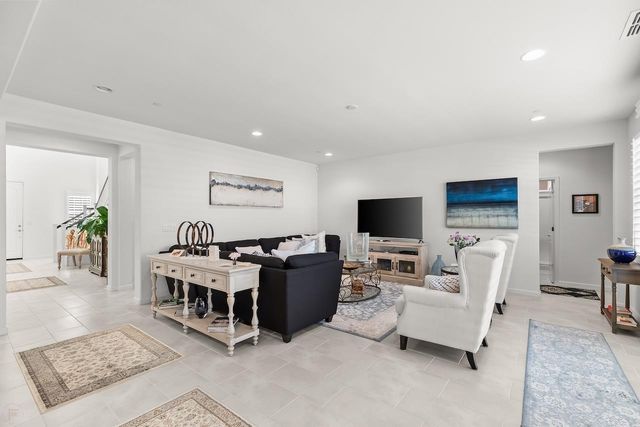 2413 Augusta Ave, Tracy, CA 95377