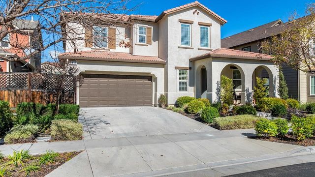 2413 Augusta Ave, Tracy, CA 95377