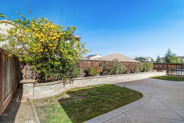 2413 Augusta Ave, Tracy, CA 95377