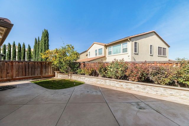 2413 Augusta Ave, Tracy, CA 95377