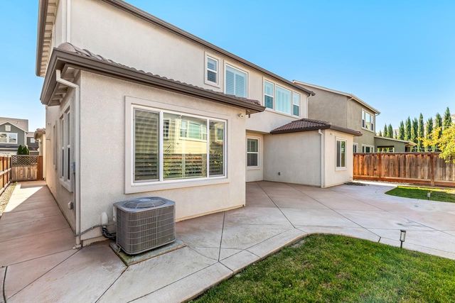 2413 Augusta Ave, Tracy, CA 95377