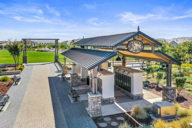 2413 Augusta Ave, Tracy, CA 95377