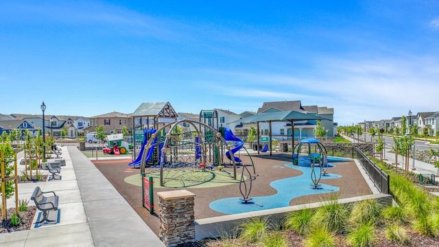 2413 Augusta Ave, Tracy, CA 95377