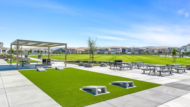 2413 Augusta Ave, Tracy, CA 95377