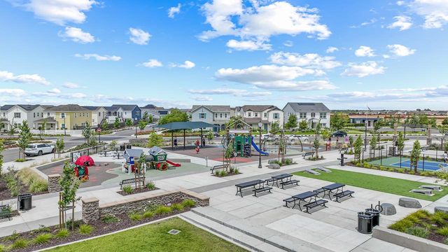 2413 Augusta Ave, Tracy, CA 95377