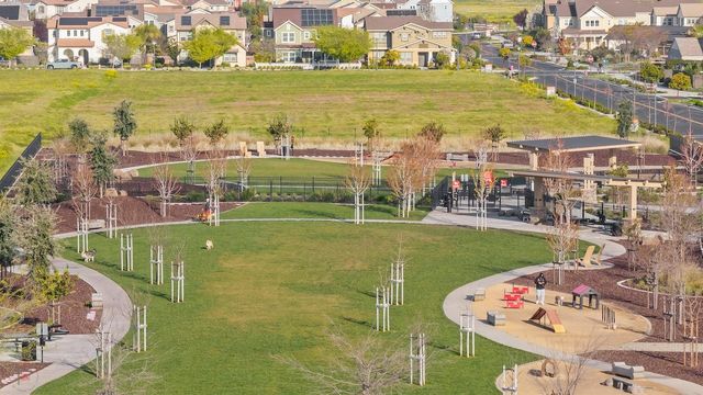 2413 Augusta Ave, Tracy, CA 95377