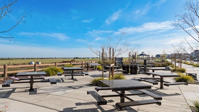 2413 Augusta Ave, Tracy, CA 95377