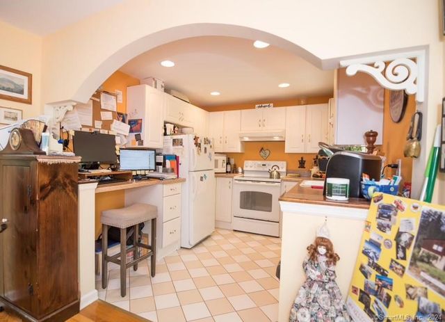 51 Plum Tree Lane, Trumbull, CT 06611