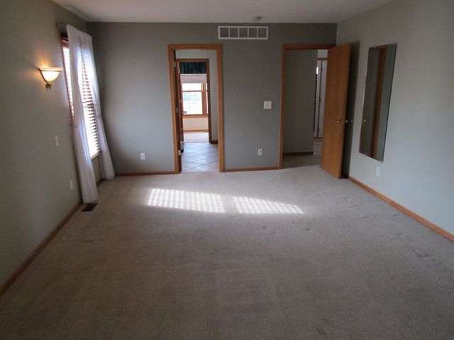 2133 Pheasant Ln., Salina, KS 67401