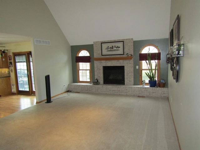 2133 Pheasant Ln., Salina, KS 67401
