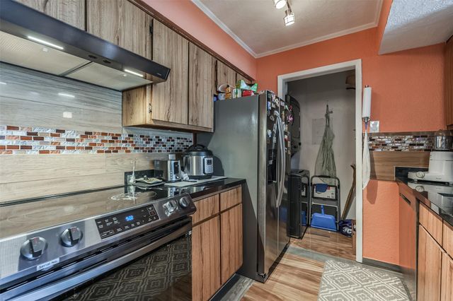 3919 Fairmont Parkway 184, Pasadena, TX 77504