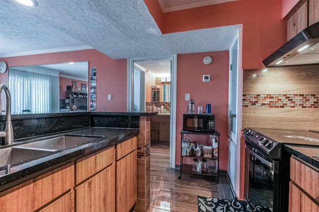 3919 Fairmont Parkway 184, Pasadena, TX 77504