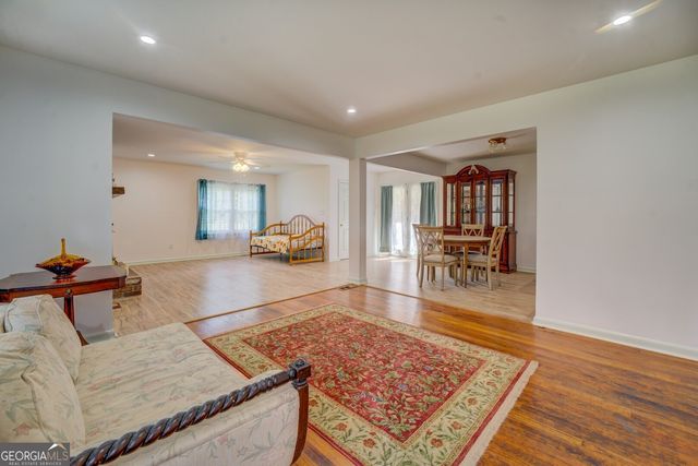 2194 Klondike Road SW, Conyers, GA 30094