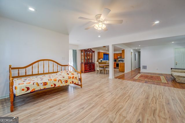 2194 Klondike Road SW, Conyers, GA 30094