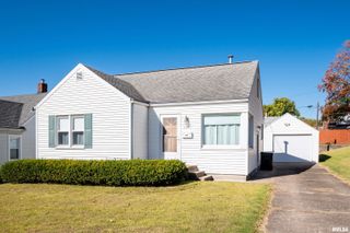 1011 MARY Street, Pekin, IL 61554