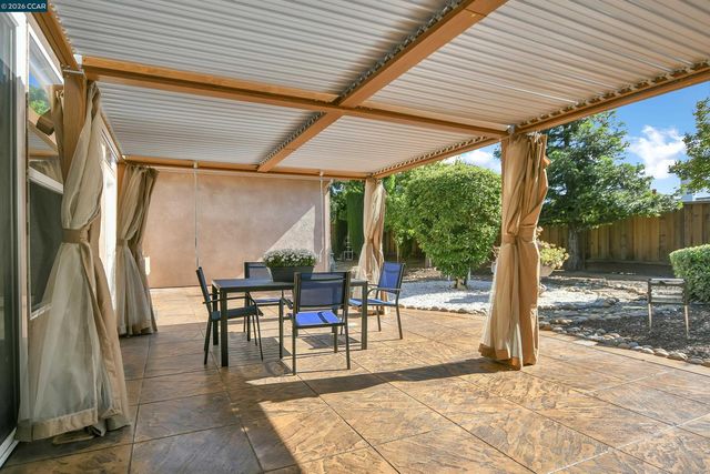 204 Chaps Ct, Oakley, CA 94561