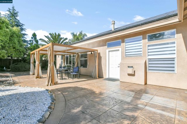 204 Chaps Ct, Oakley, CA 94561