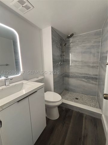 453 NE 210th Ter, Miami, FL 33179