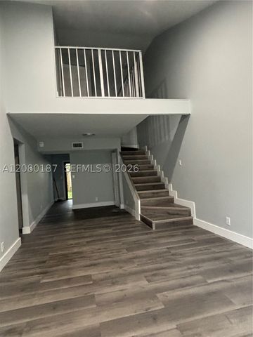 453 NE 210th Ter, Miami, FL 33179