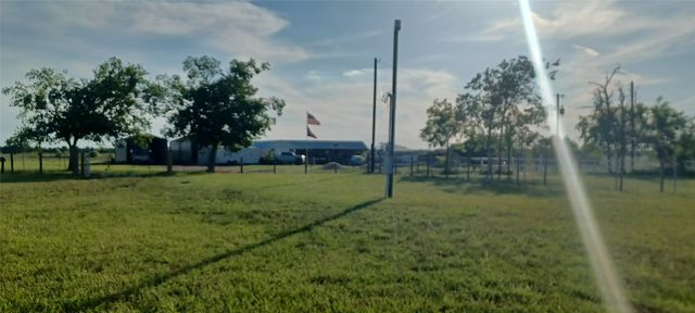 9059 County Road 4220, Kerens, TX 75144